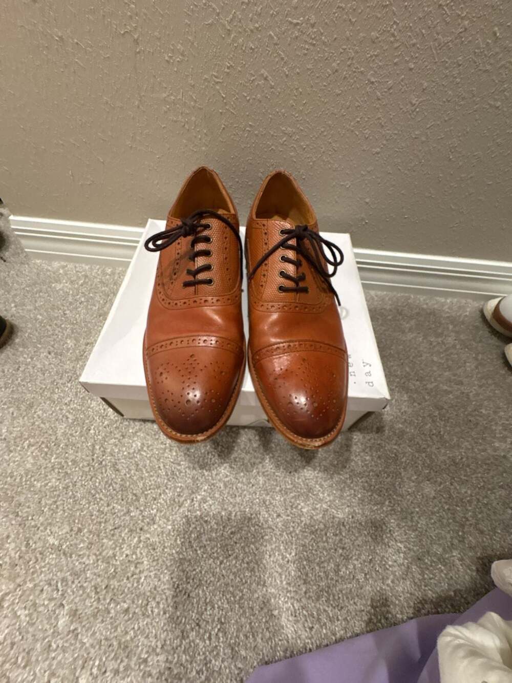 Warfield & Grand Men's Leather Cap-Toe Brogue Oxford Dress Shoes